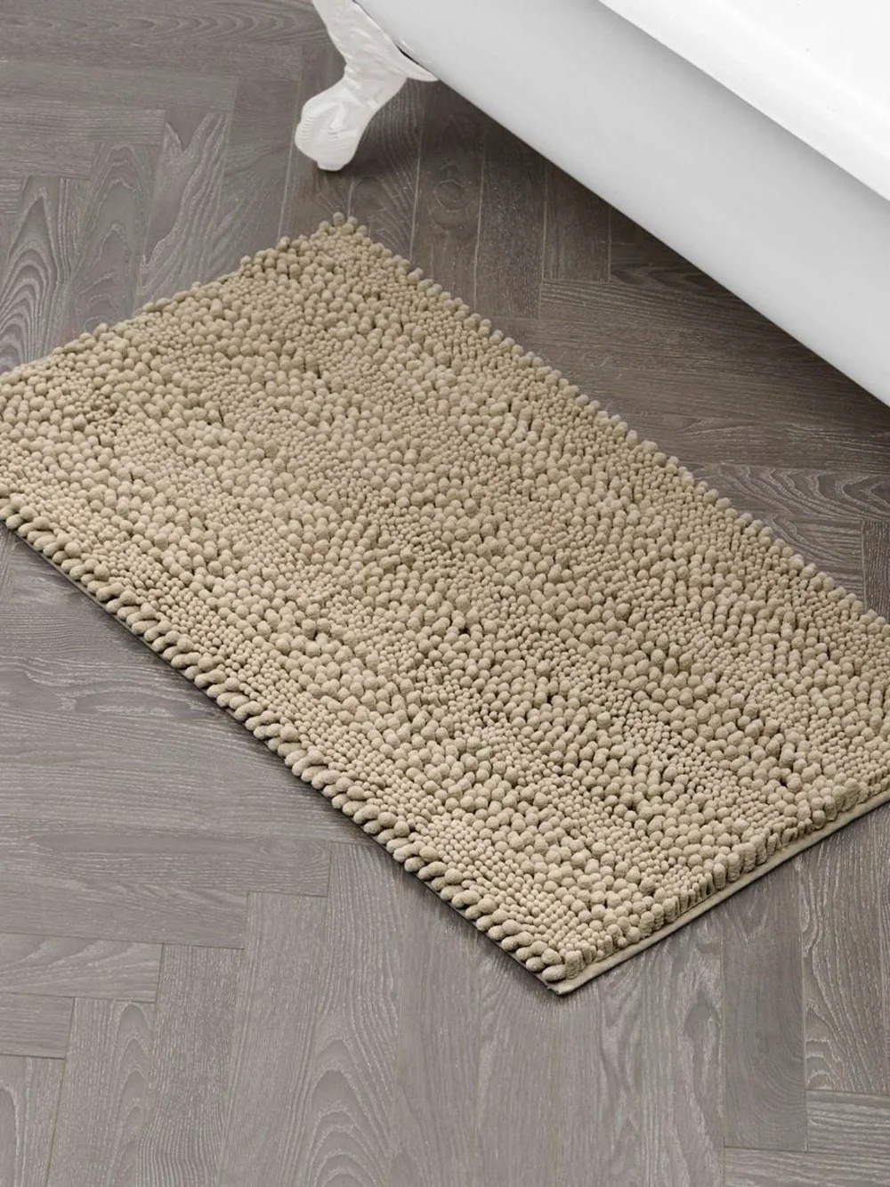 Laura Ashley Astor Chenille Bath Mat Linen 20” x 34” Non-Slip TPR Backing NWT